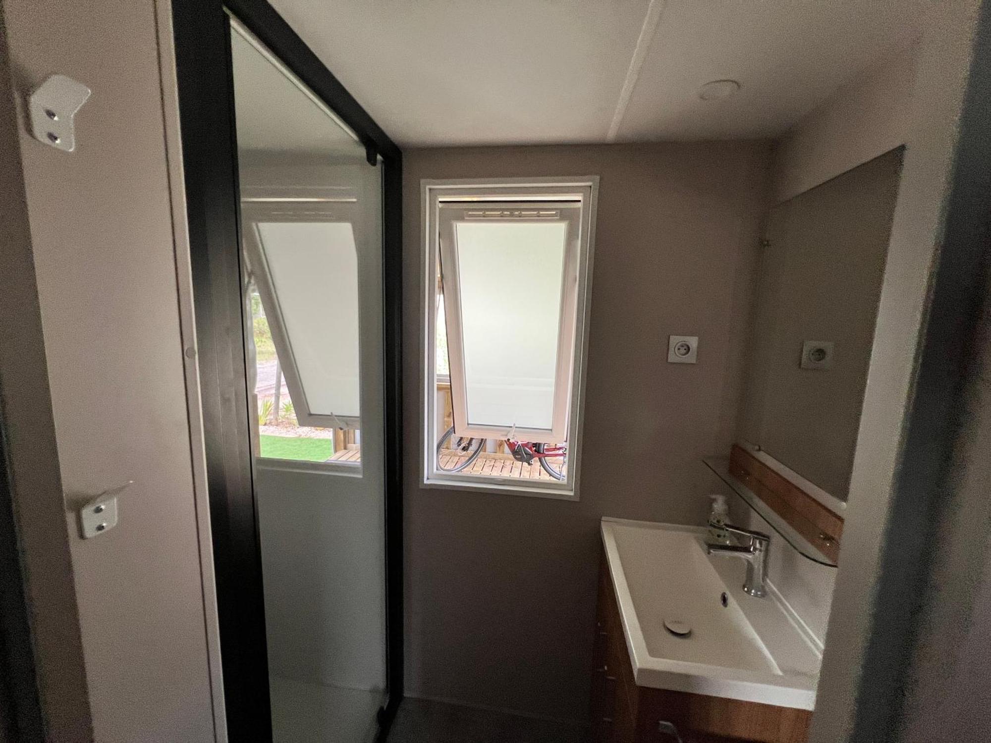 Mobil Home Neuf 6 P Climatise A Hyeres A 200 M De La Mer Dans Camping 4 Etoiles Екстер'єр фото